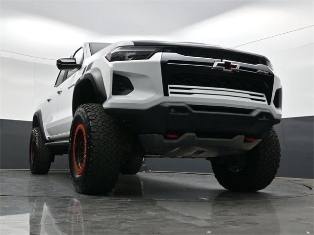 Used 2024 Chevrolet Colorado ZR2 w/ ZR2 Convenience Package III image 32