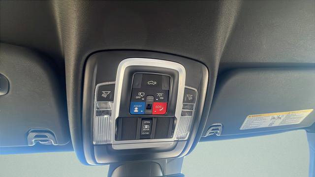 Used 2023 RAM 1500 Limited AWD/4WD image 19