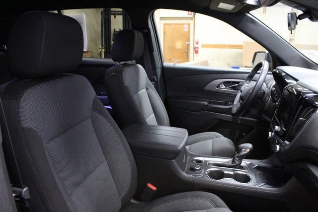 Used 2023 Chevrolet Traverse LT FWD image 11