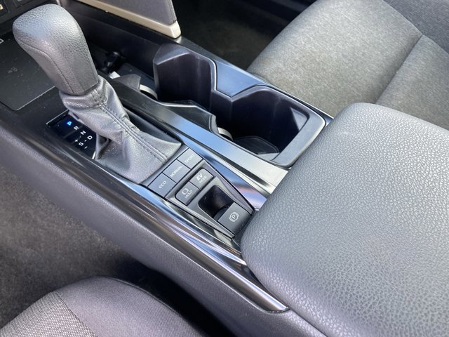 Used 2025 Toyota Camry LE image 40