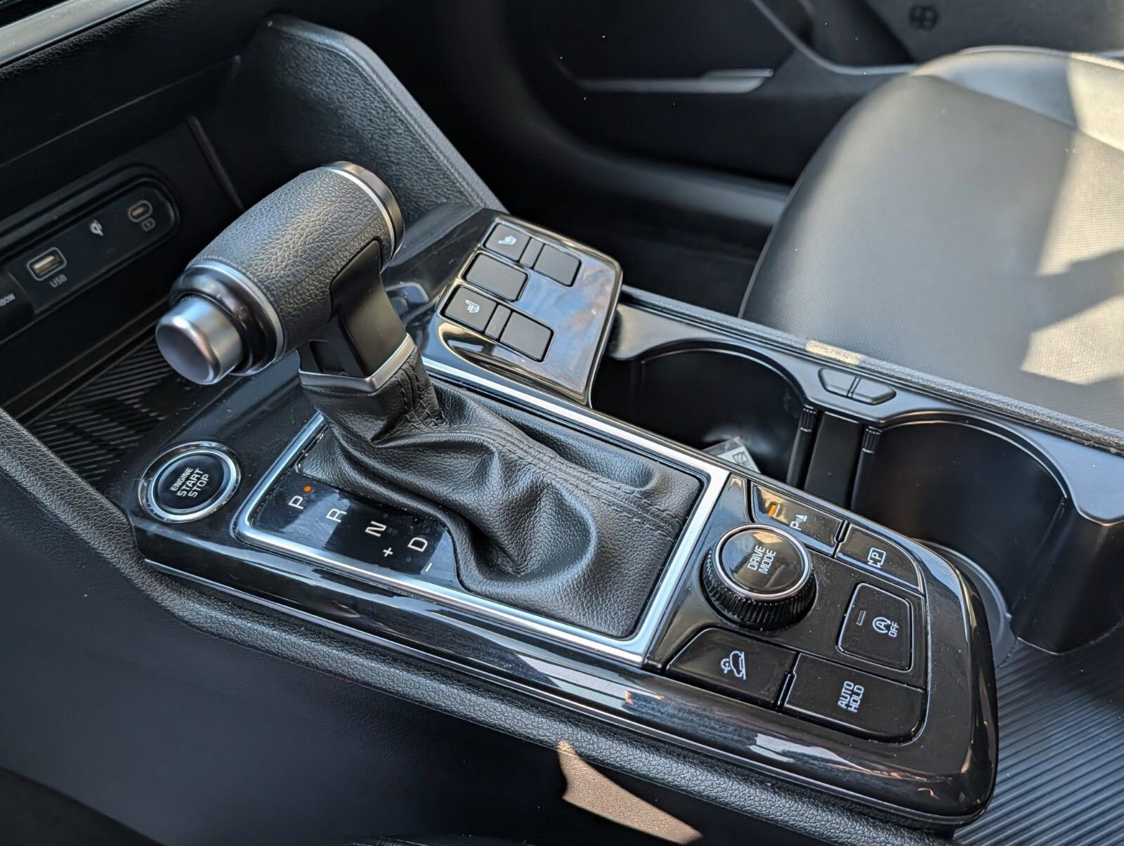 Used 2023 Kia Sportage EX image 8