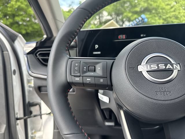 New 2026 Nissan Kicks SR FWD image 16
