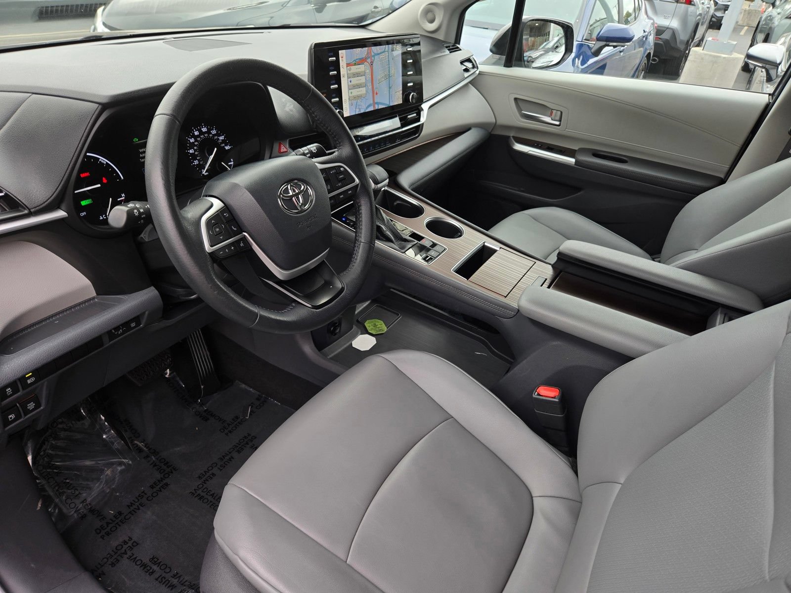 Certified 2021 Toyota Sienna XLE w/ XLE Plus Package AWD/4WD image 8