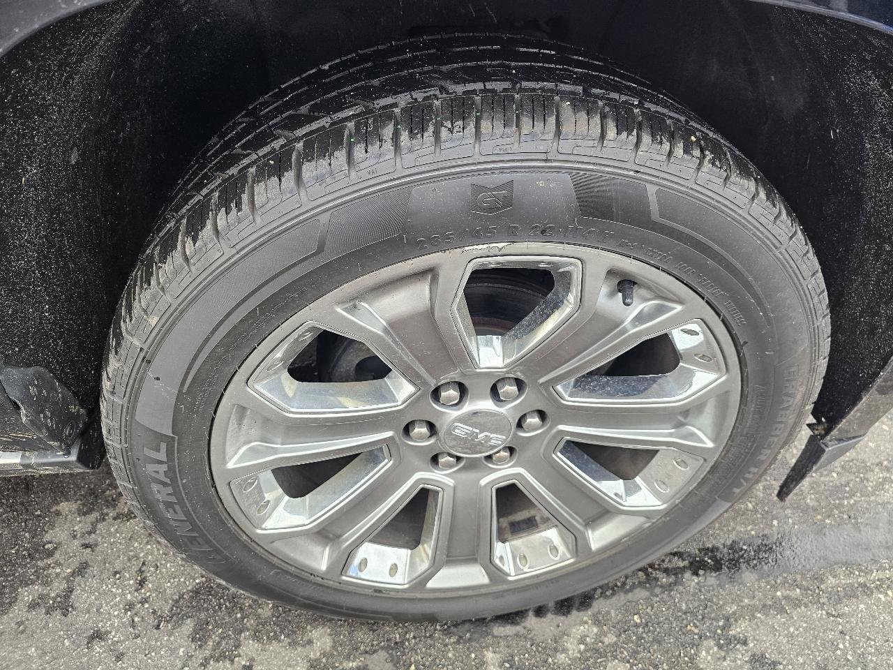 Used 2015 GMC Yukon Denali w/ Touring Package image 14