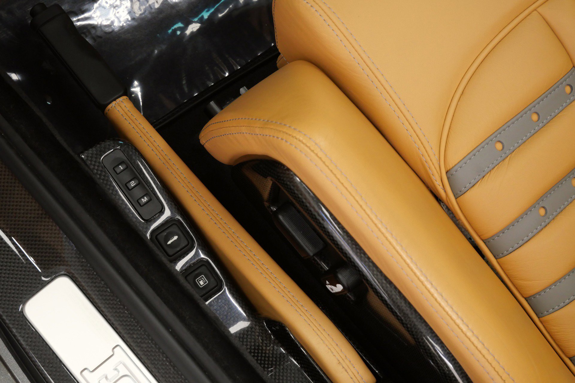 Used 2005 Ferrari 575M Maranello Superamerica RWD image 33