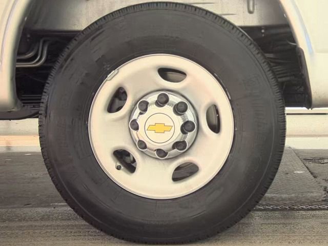 Used 2025 Chevrolet Express 3500 LT w/ LT Preferred Equipment Group image 8