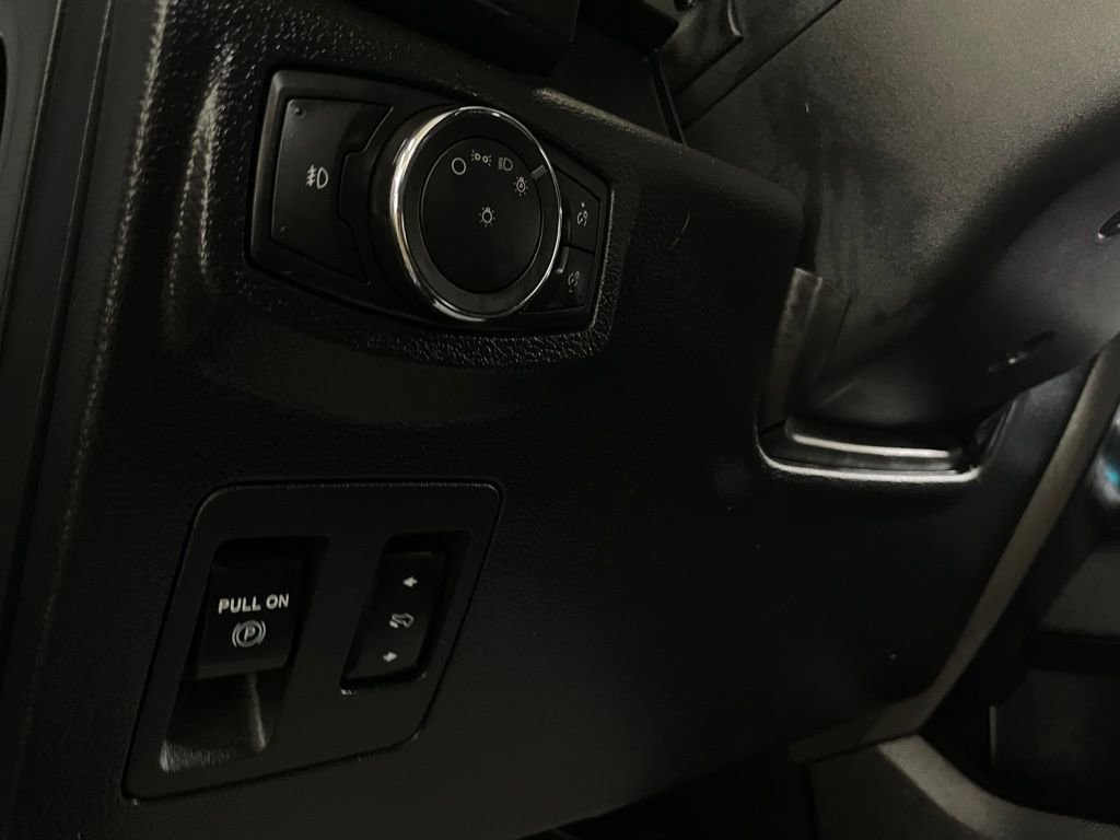 Used 2018 Ford Expedition Max Limited image 32