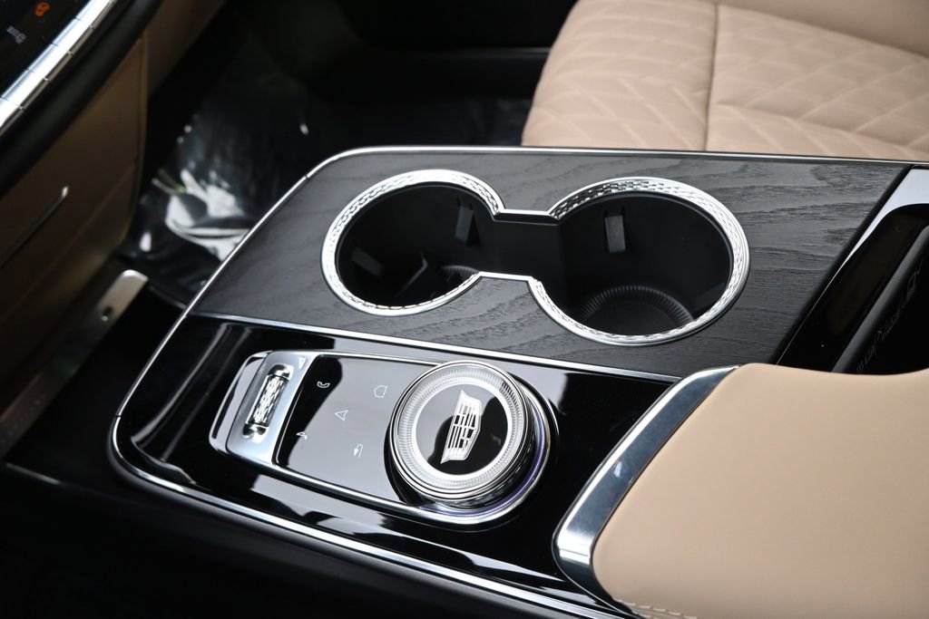 New 2025 Cadillac Lyriq Luxury w/ Nappa Leather Package image 30