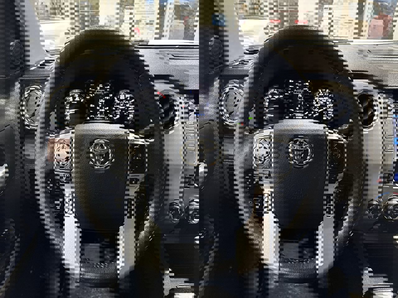 Used 2019 Toyota Tundra Limited w/ Limited Premium Package image 14