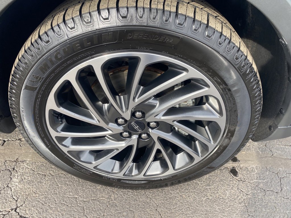 Used 2019 Lincoln Nautilus Reserve image 31