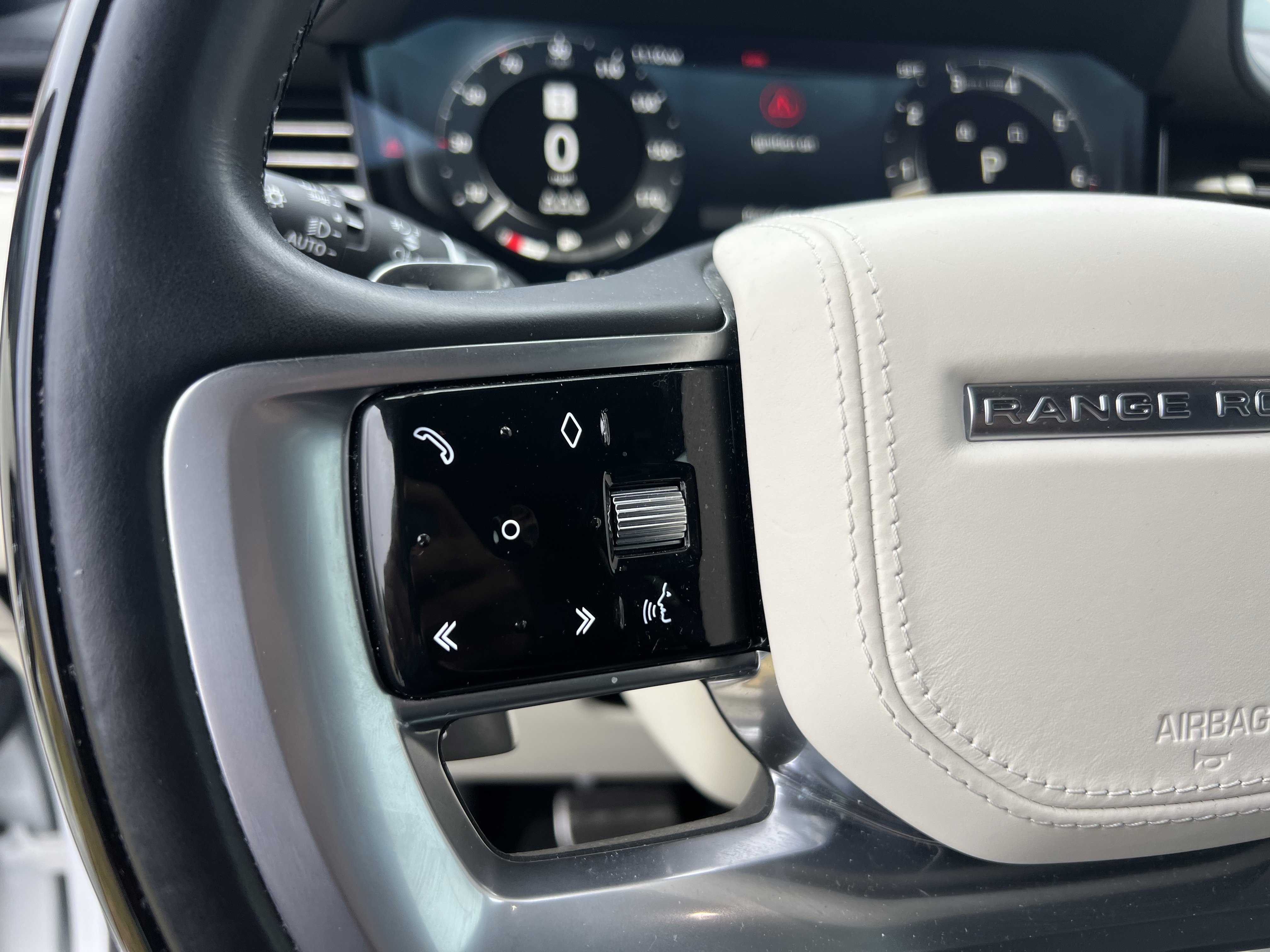 Certified 2023 Land Rover Range Rover SE image 21