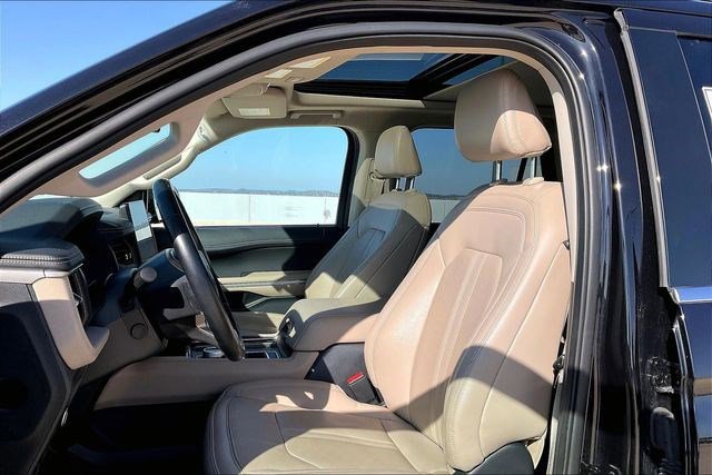 Used 2024 Ford Expedition Max Limited image 30