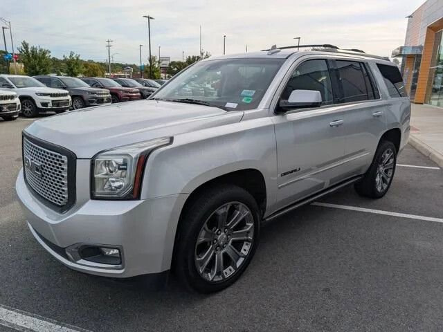 Used 2015 GMC Yukon Denali w/ Premium Package AWD/4WD image 13
