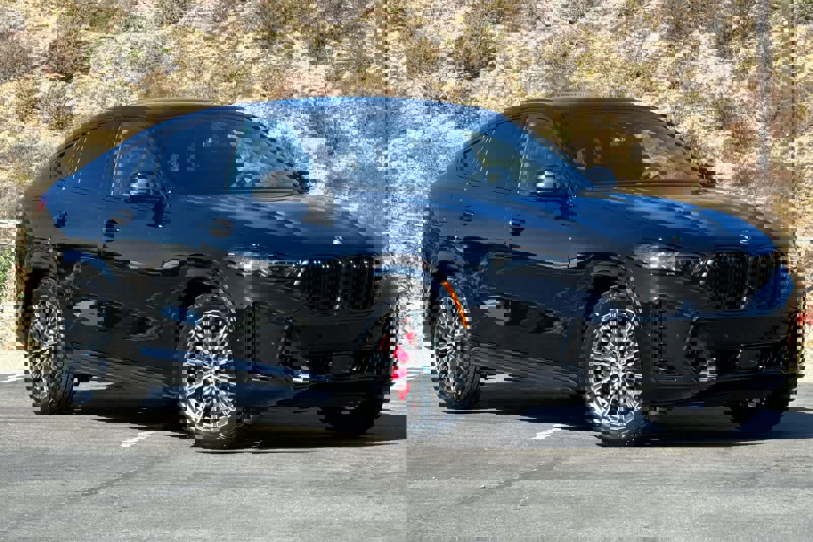 New 2026 BMW X6 xDrive40i w/ Executive Package image 9