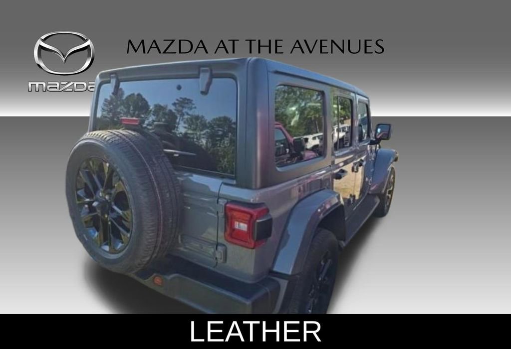 Used 2023 Jeep Wrangler Unlimited Sahara AWD/4WD image 3