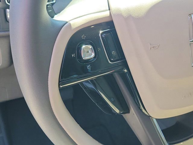 Certified 2023 Lincoln Corsair FWD image 24