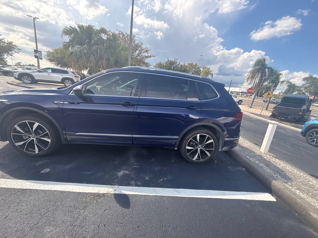 Used 2024 Volkswagen Tiguan SEL R-Line AWD/4WD image 11