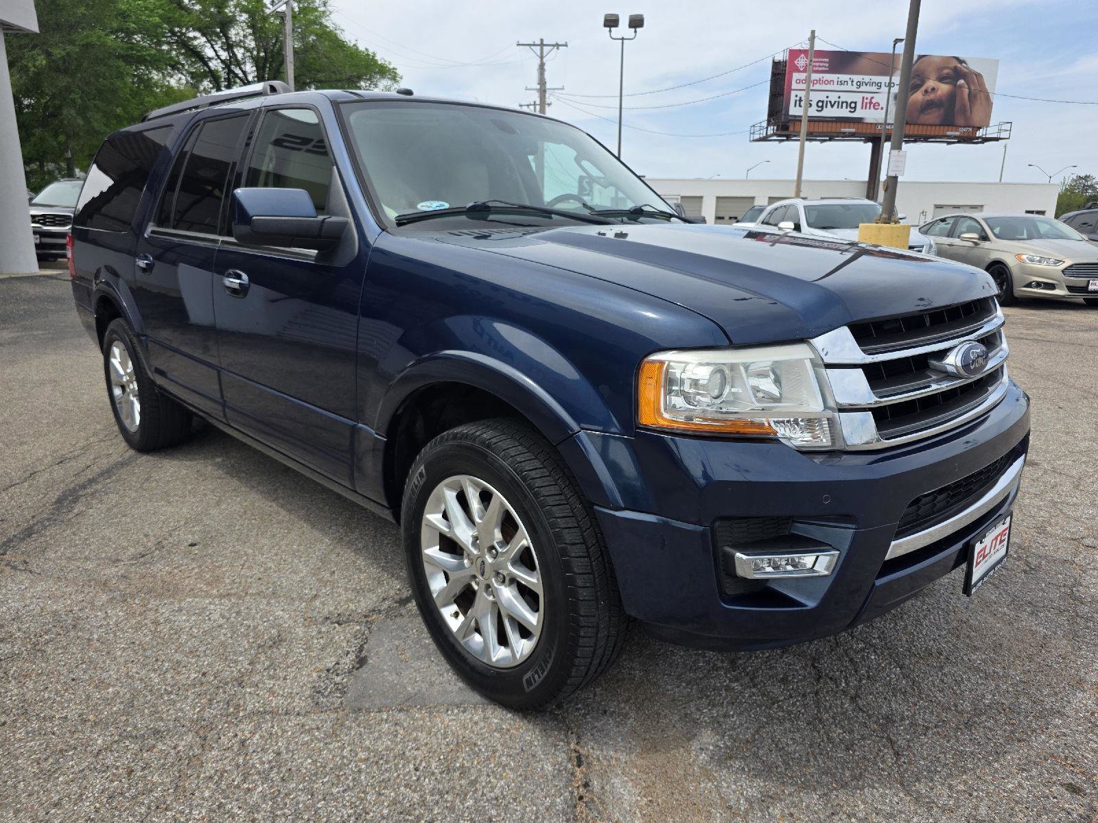 Used 2017 Ford Expedition EL Limited w/ Equipment Group 301A RWD image 3