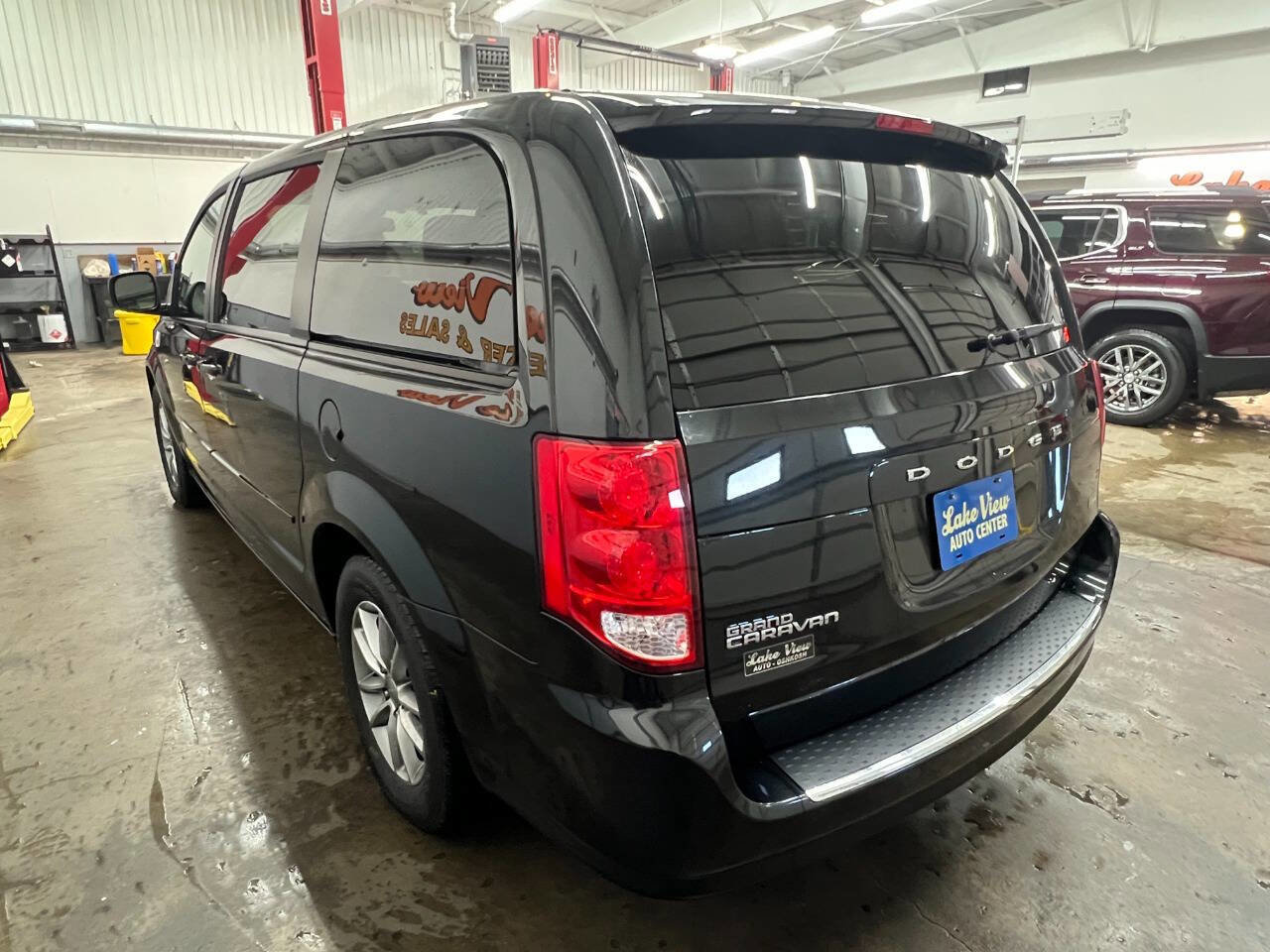 Used 2016 Dodge Grand Caravan SE image 5