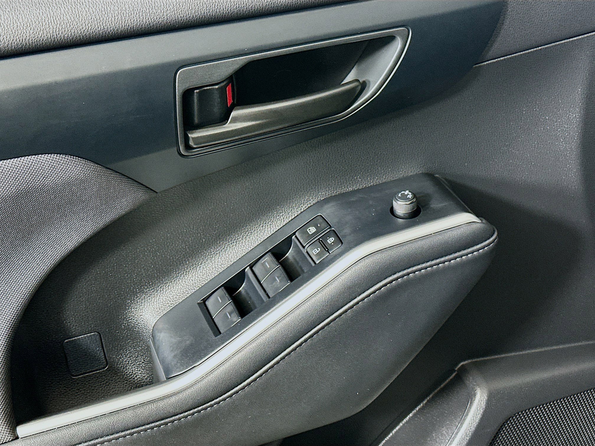 Used 2024 Toyota Highlander LE image 15