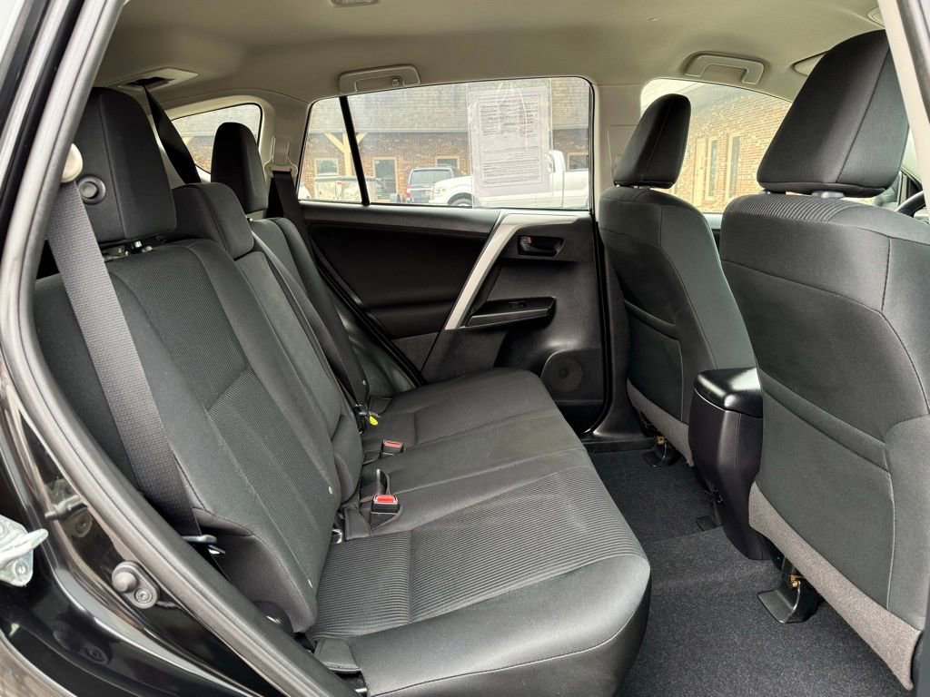 Used 2018 Toyota RAV4 LE w/ All Weather Liner Package image 20