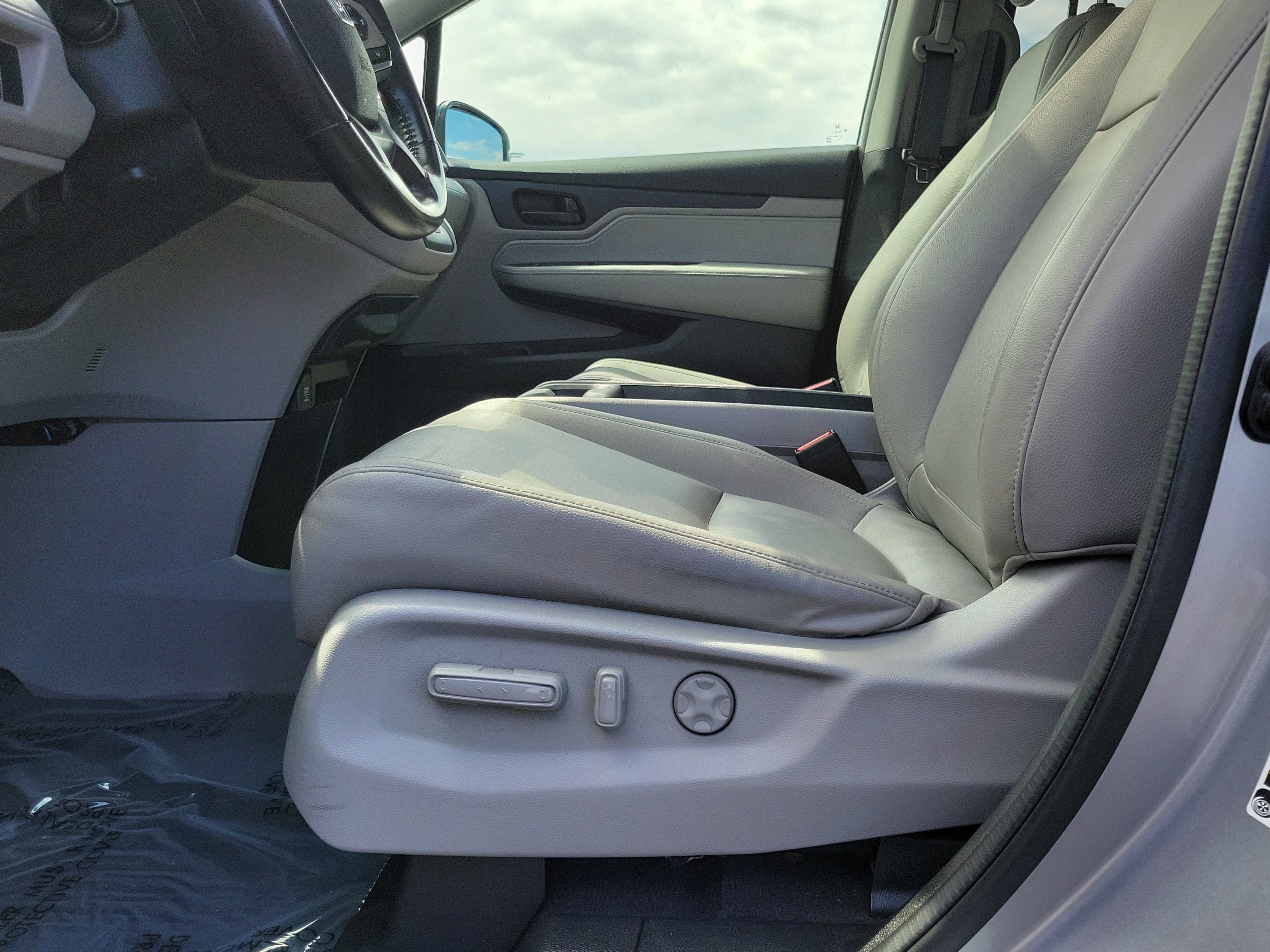Used 2018 Honda Odyssey EX-L image 16