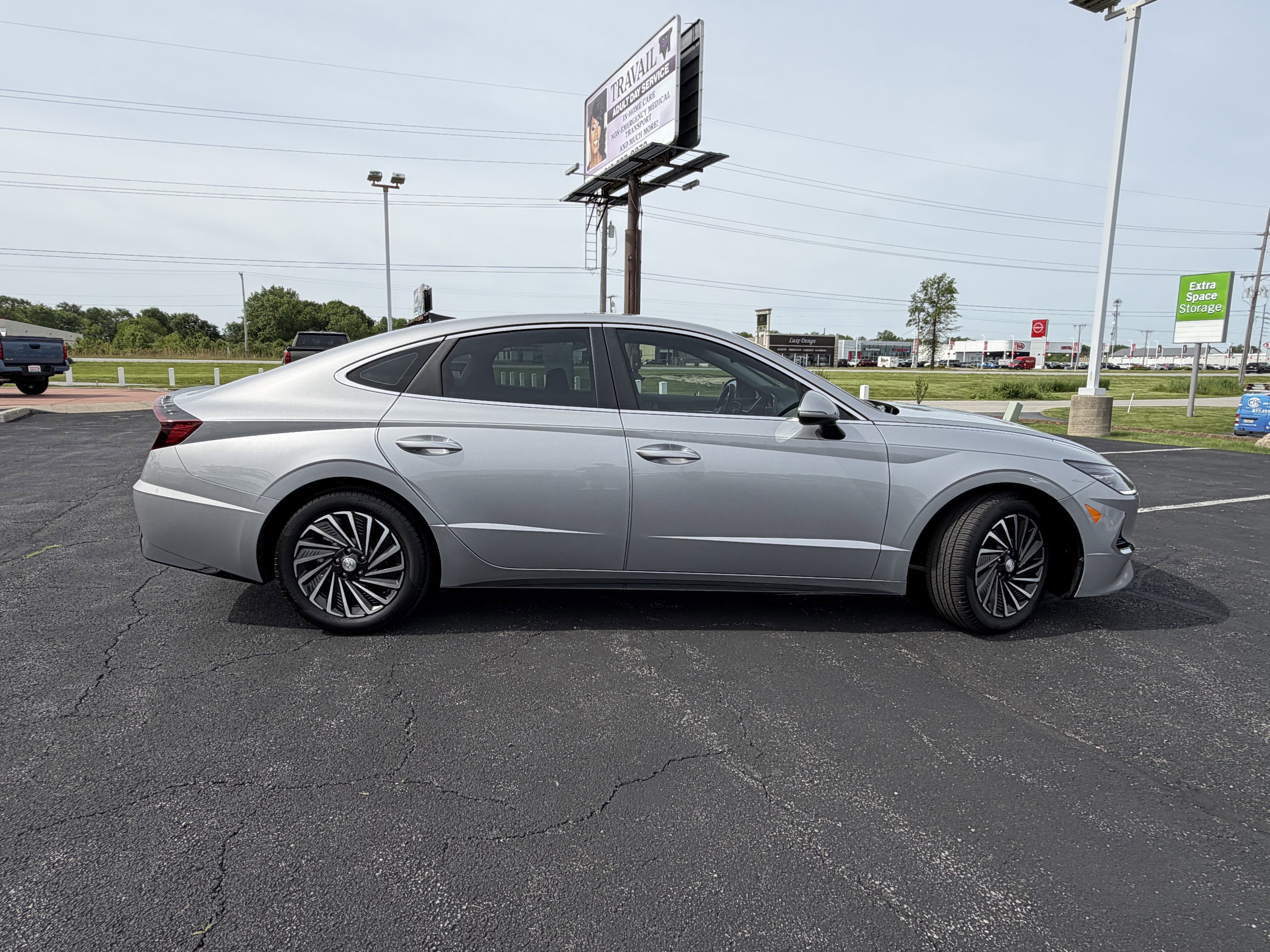 Used 2023 Hyundai Sonata SEL FWD image 9