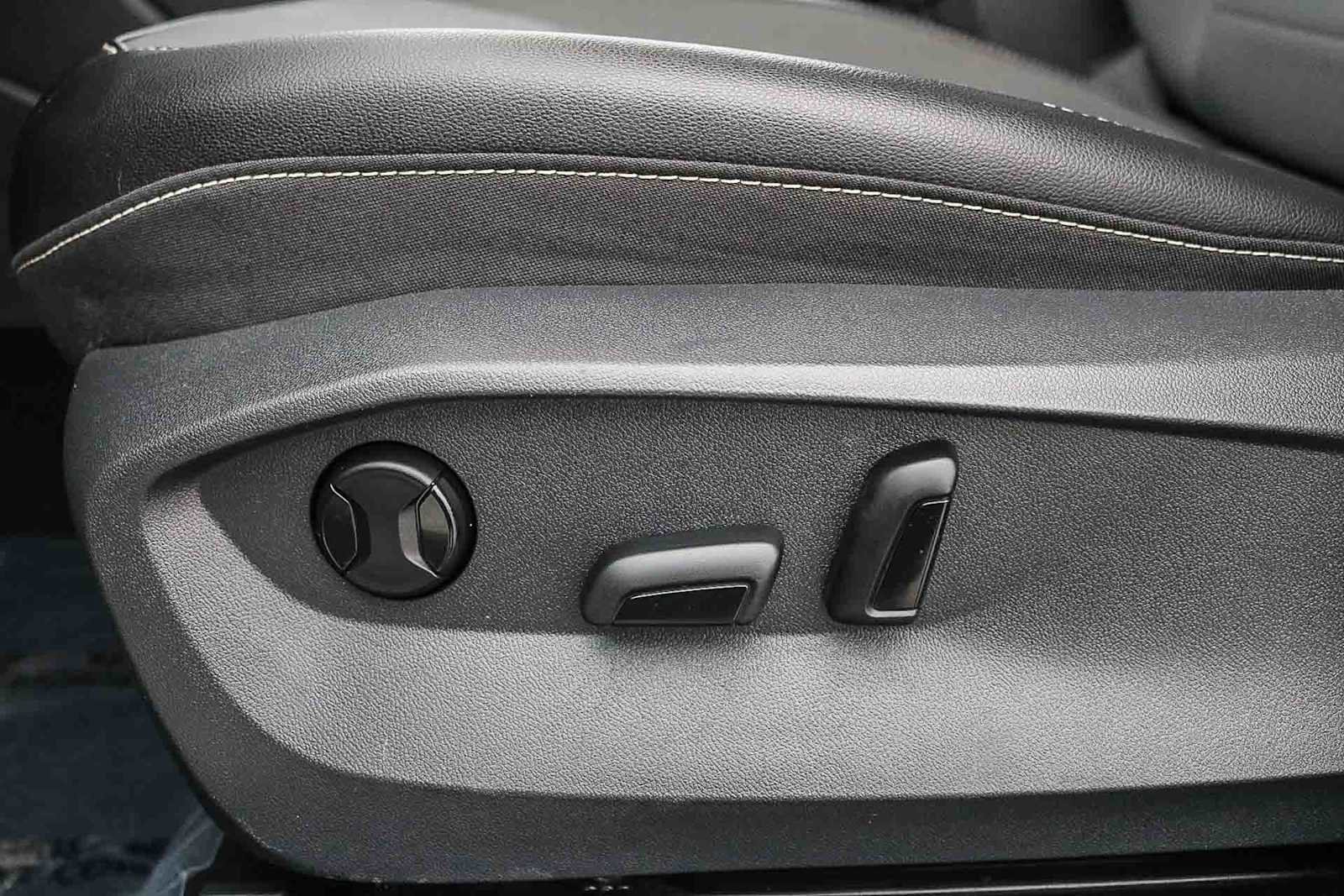 Used 2022 Volkswagen Taos SE image 21