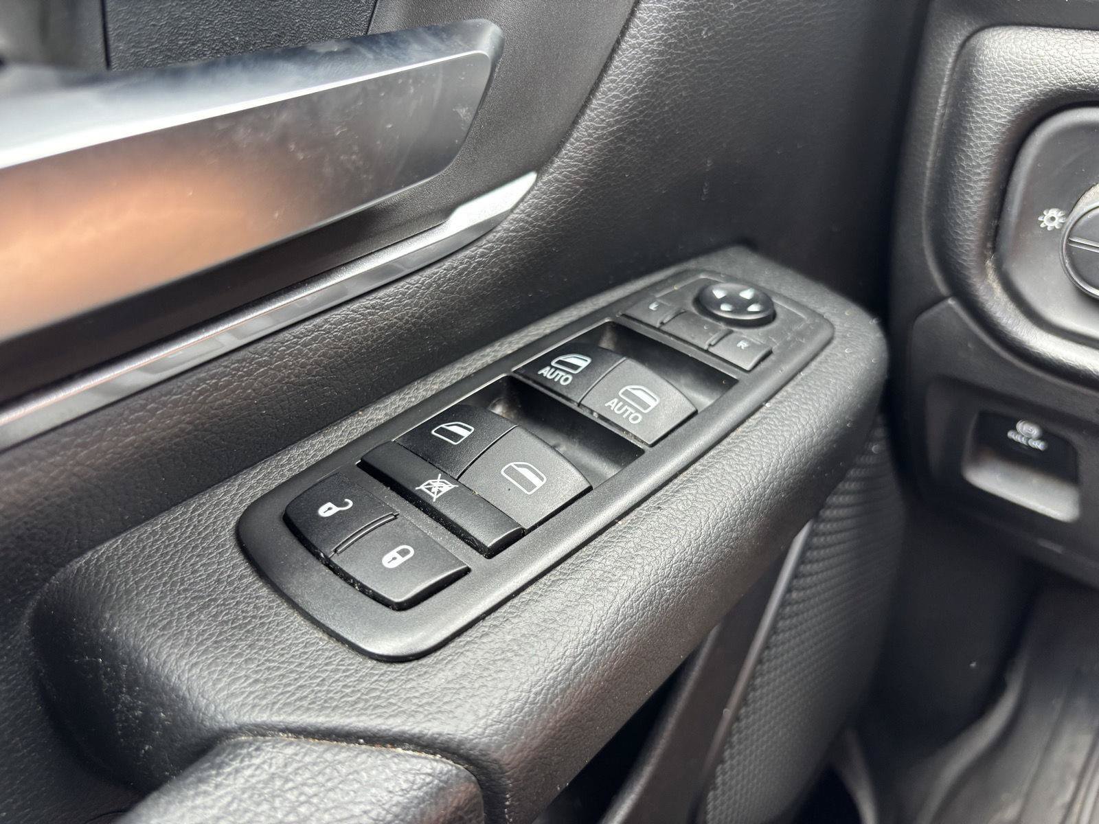 Used 2019 RAM 1500 Big Horn AWD/4WD image 26