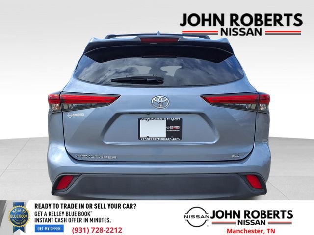 Used 2021 Toyota Highlander XLE image 17