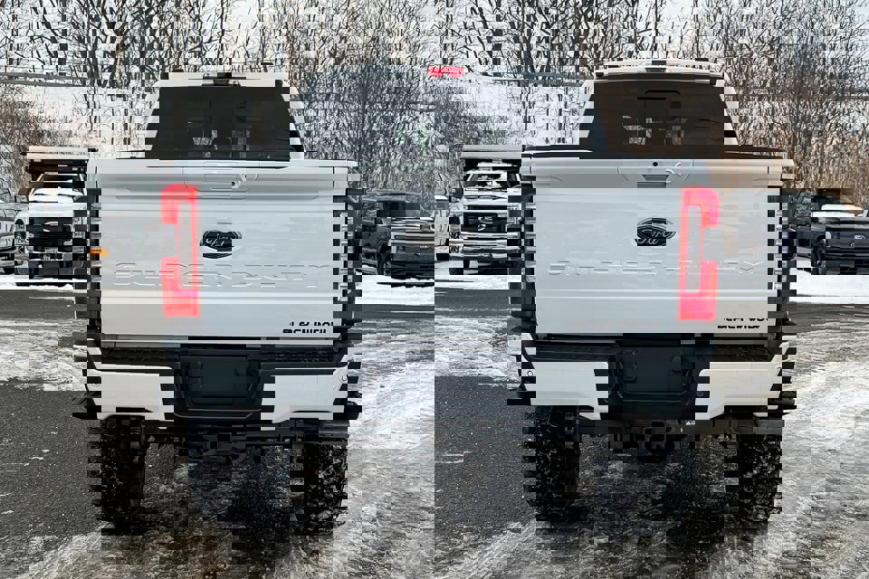 New 2026 Ford F250 Lariat w/ Black Appearance Package image 4