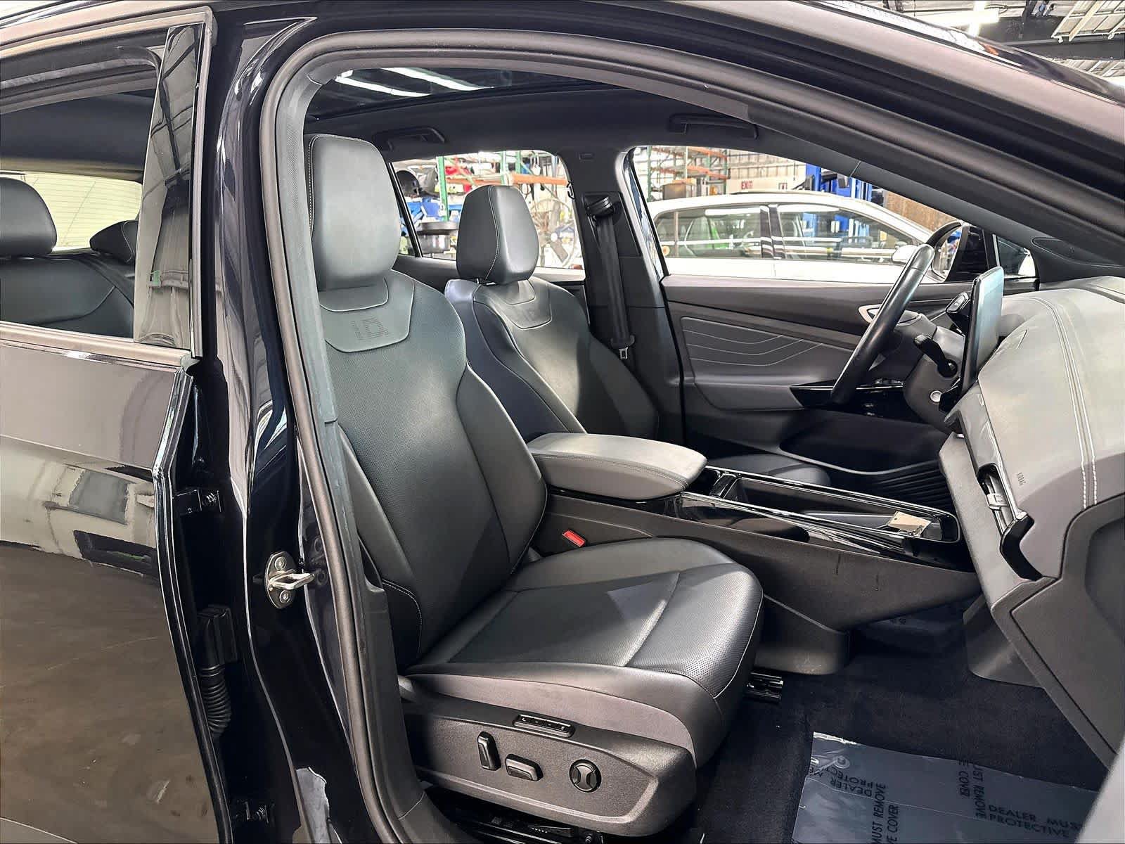 Used 2023 Volkswagen ID.4 S RWD image 32