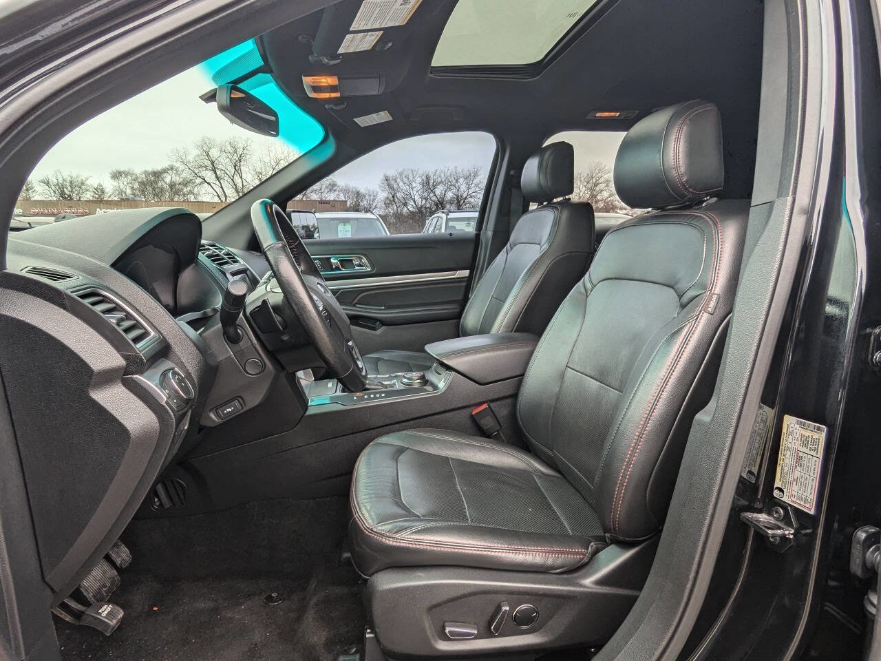 Used 2017 Ford Explorer Sport image 12