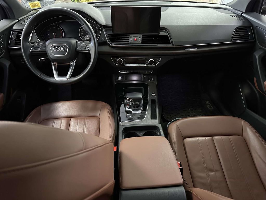 Used 2023 Audi Q5 2.0T Premium w/ Convenience Package image 18