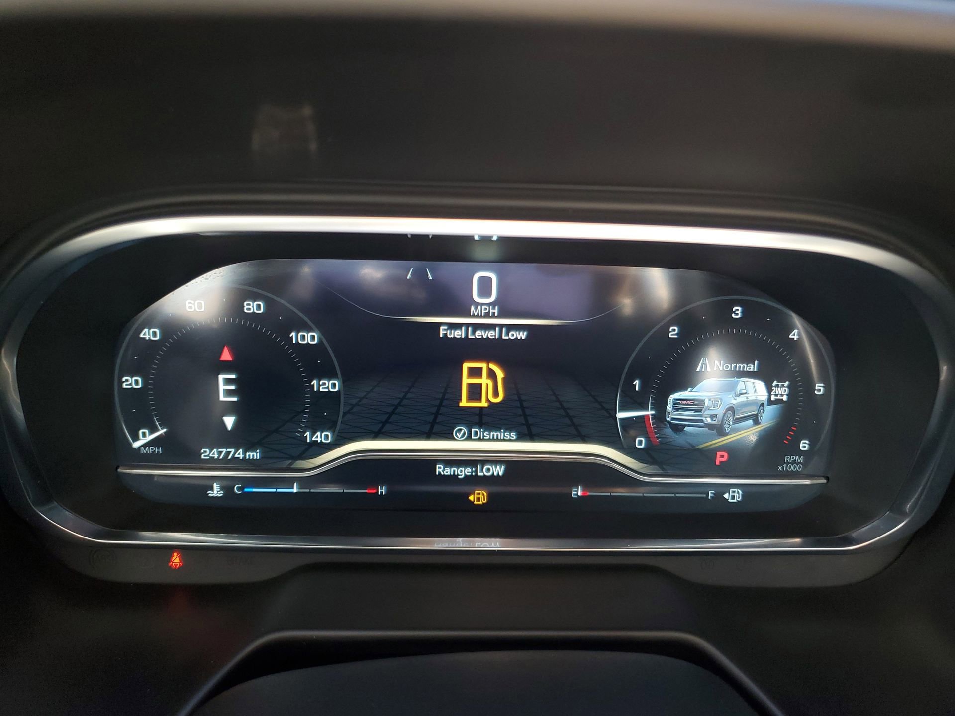 Used 2024 GMC Yukon AT4 w/ Technology Package image 28