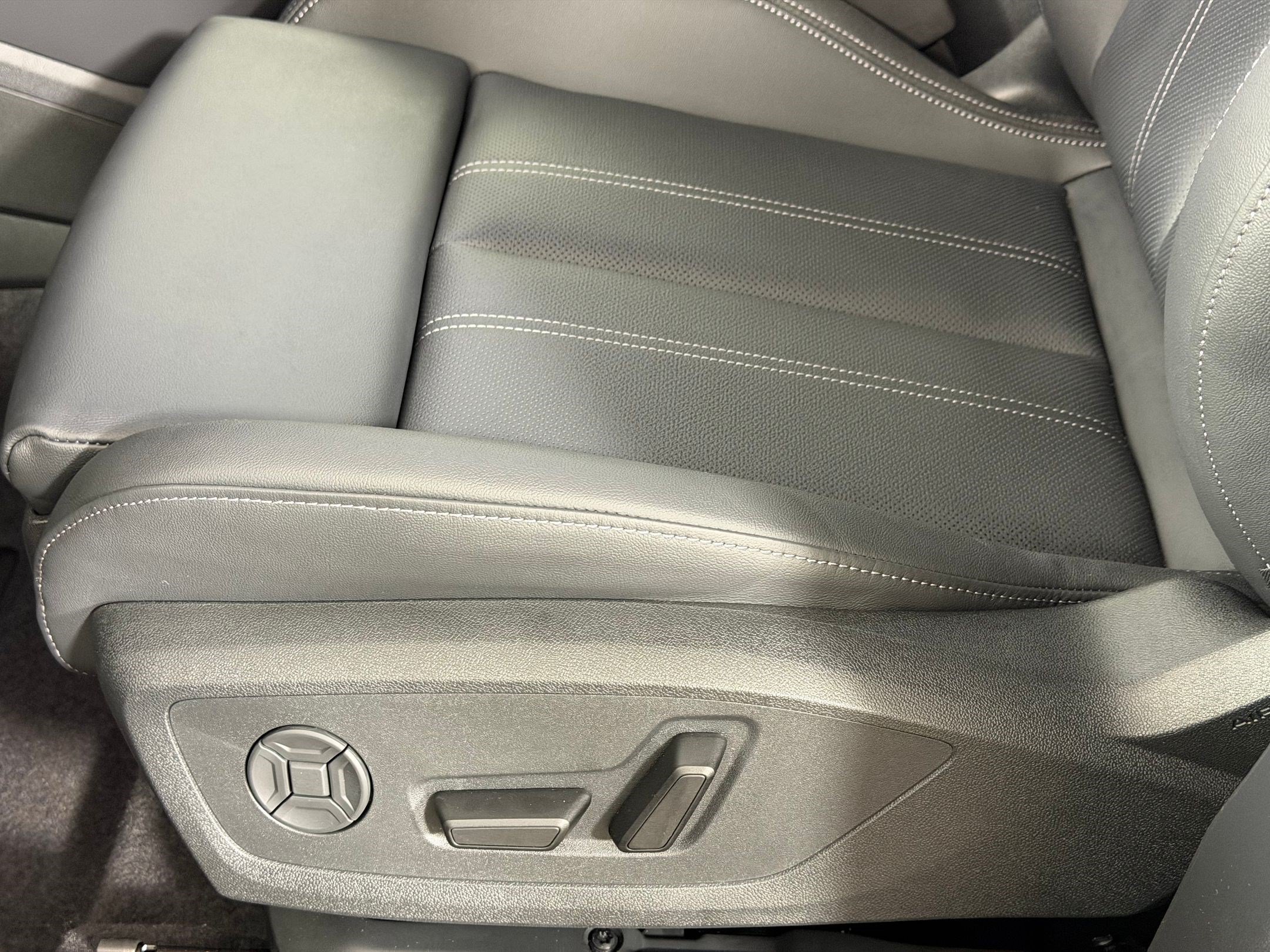 New 2027 Audi Q6 e-tron Premium Plus AWD/4WD image 14