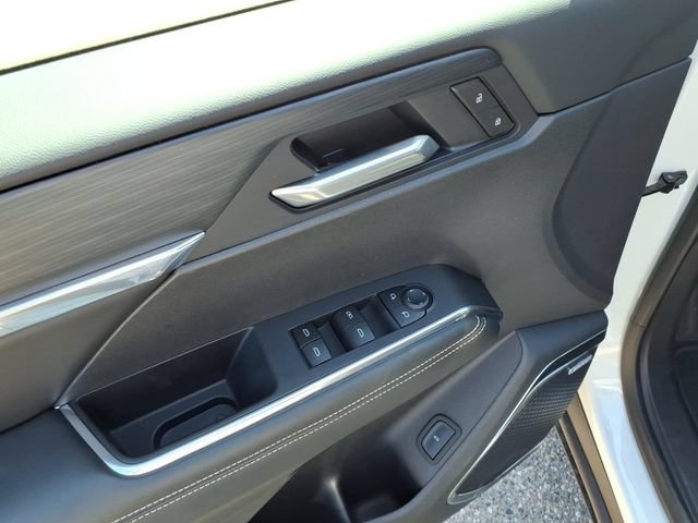 Used 2025 GMC Acadia Elevation AWD/4WD image 17