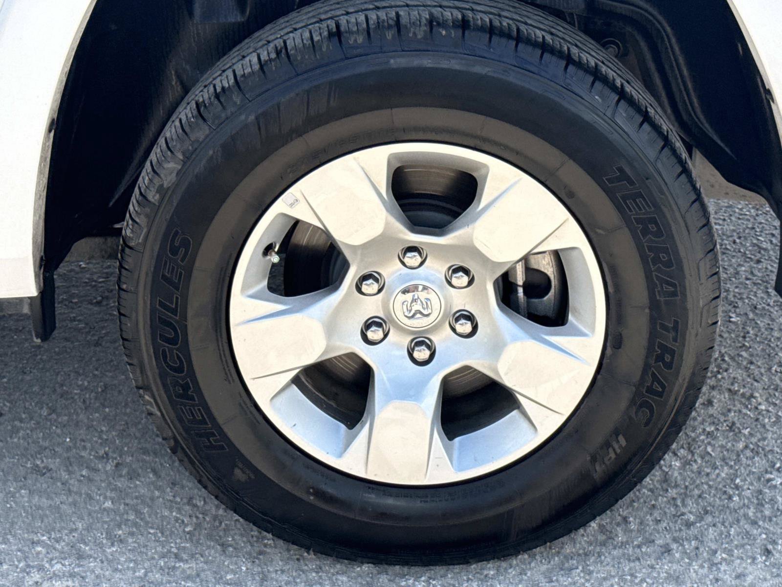 Used 2025 RAM 1500 Big Horn AWD/4WD image 9