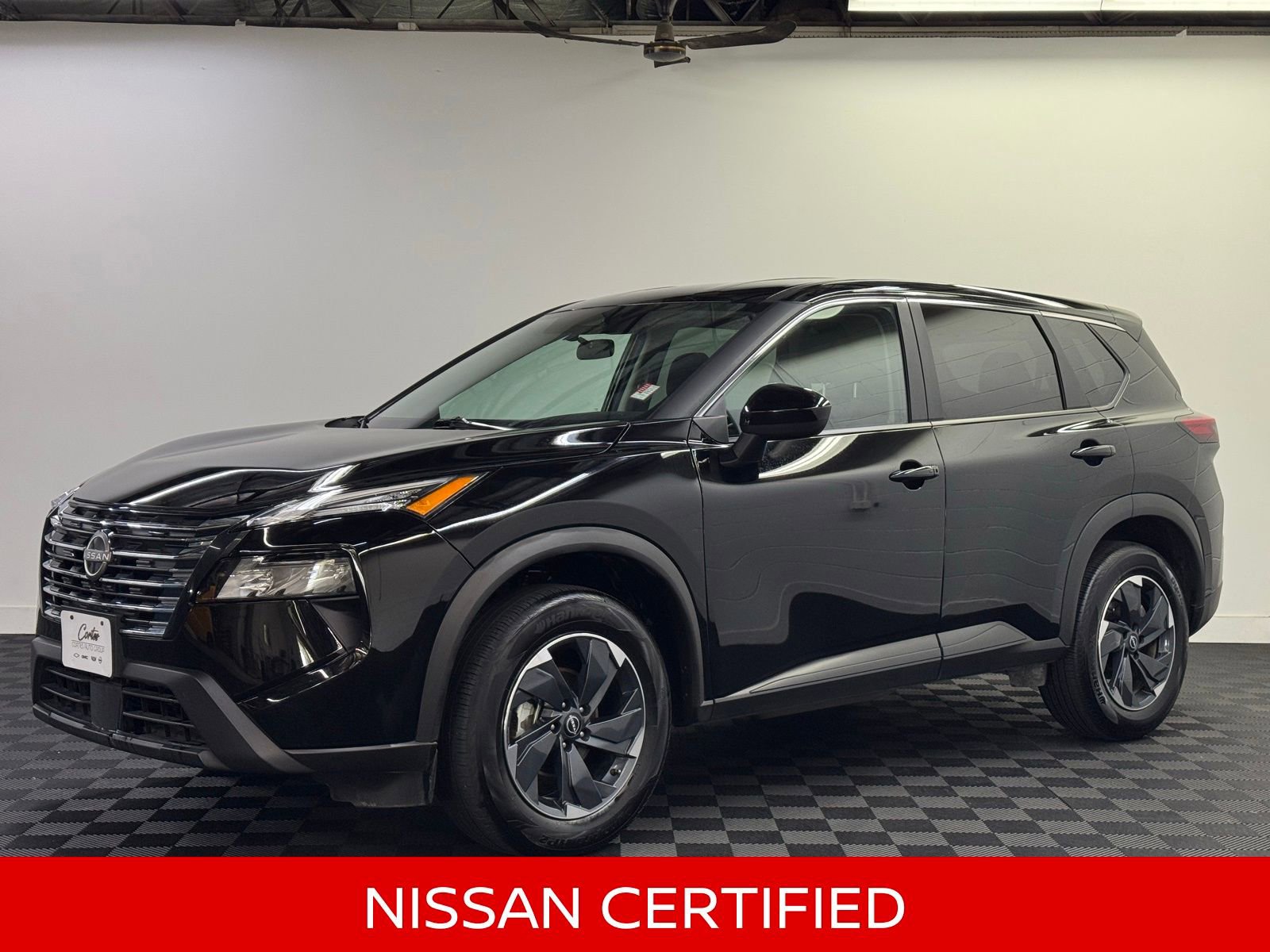 Certified 2025 Nissan Rogue SV image 1