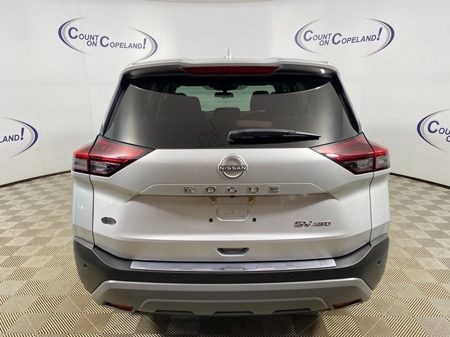 Used 2022 Nissan Rogue SV image 5