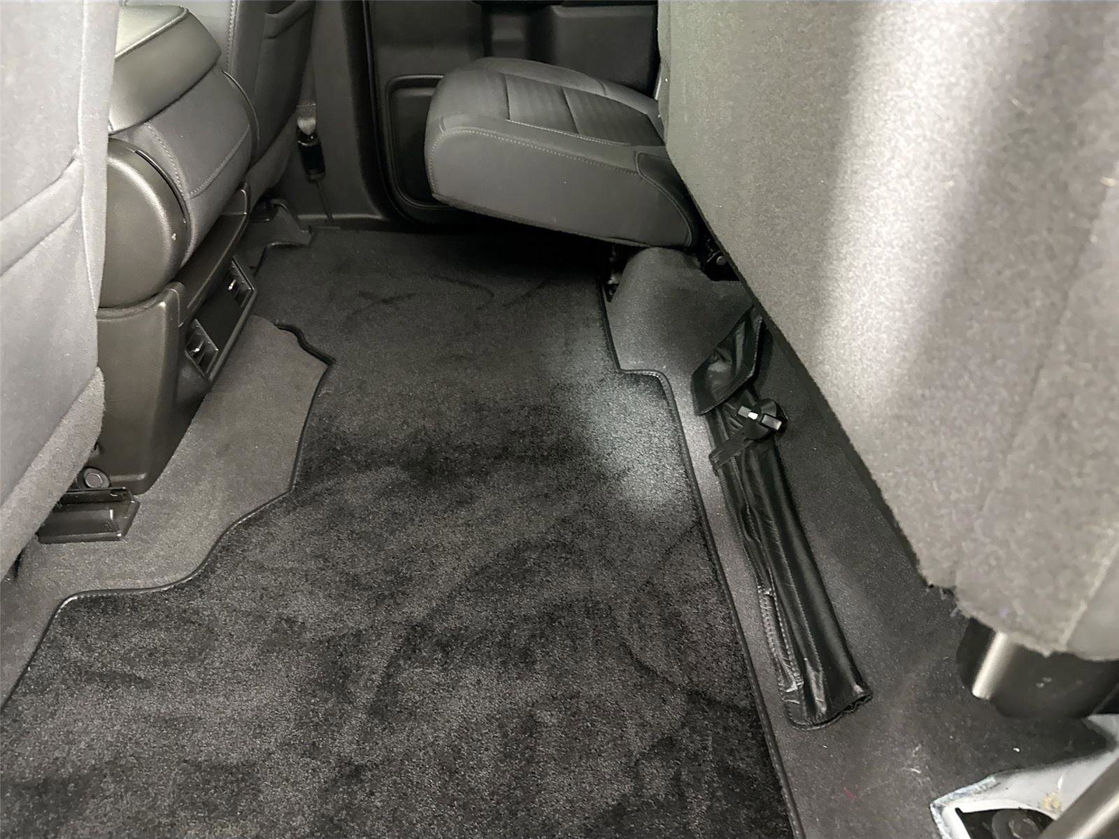 Used 2020 Chevrolet Silverado 1500 LT w/ Trailering Package image 29