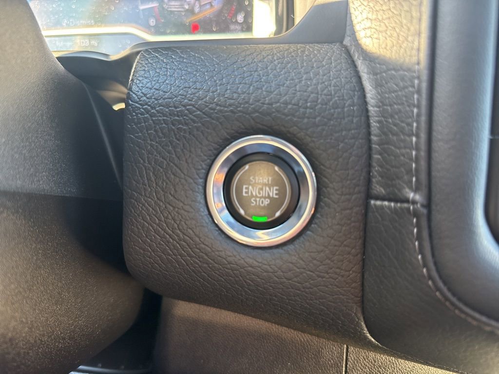 Used 2023 GMC Yukon Denali w/ Denali Reserve Package image 22