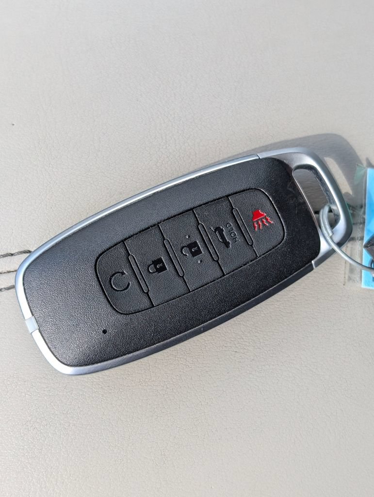 Used 2022 Nissan Pathfinder SV FWD image 31