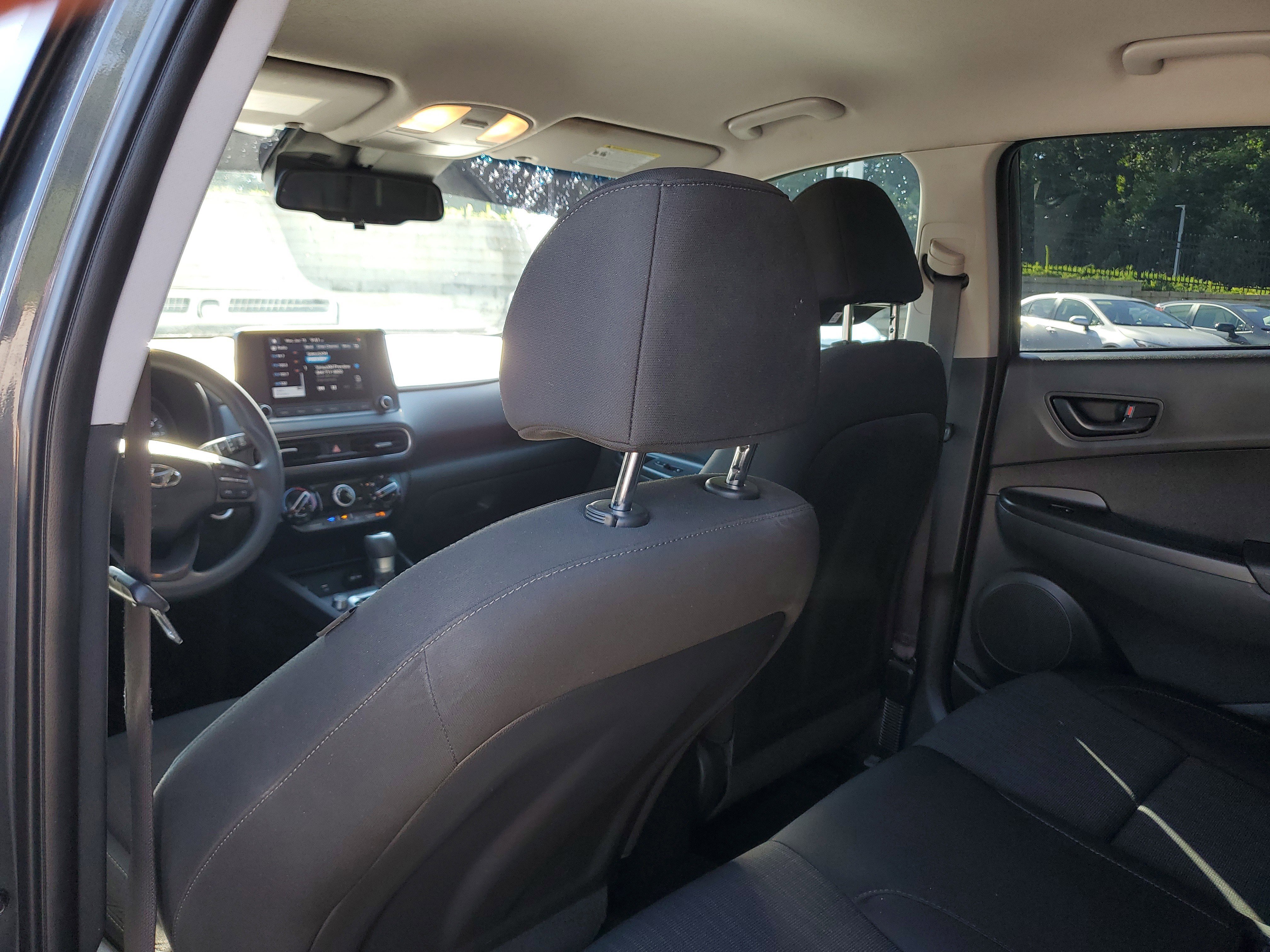 Used 2022 Hyundai Kona SEL FWD image 9