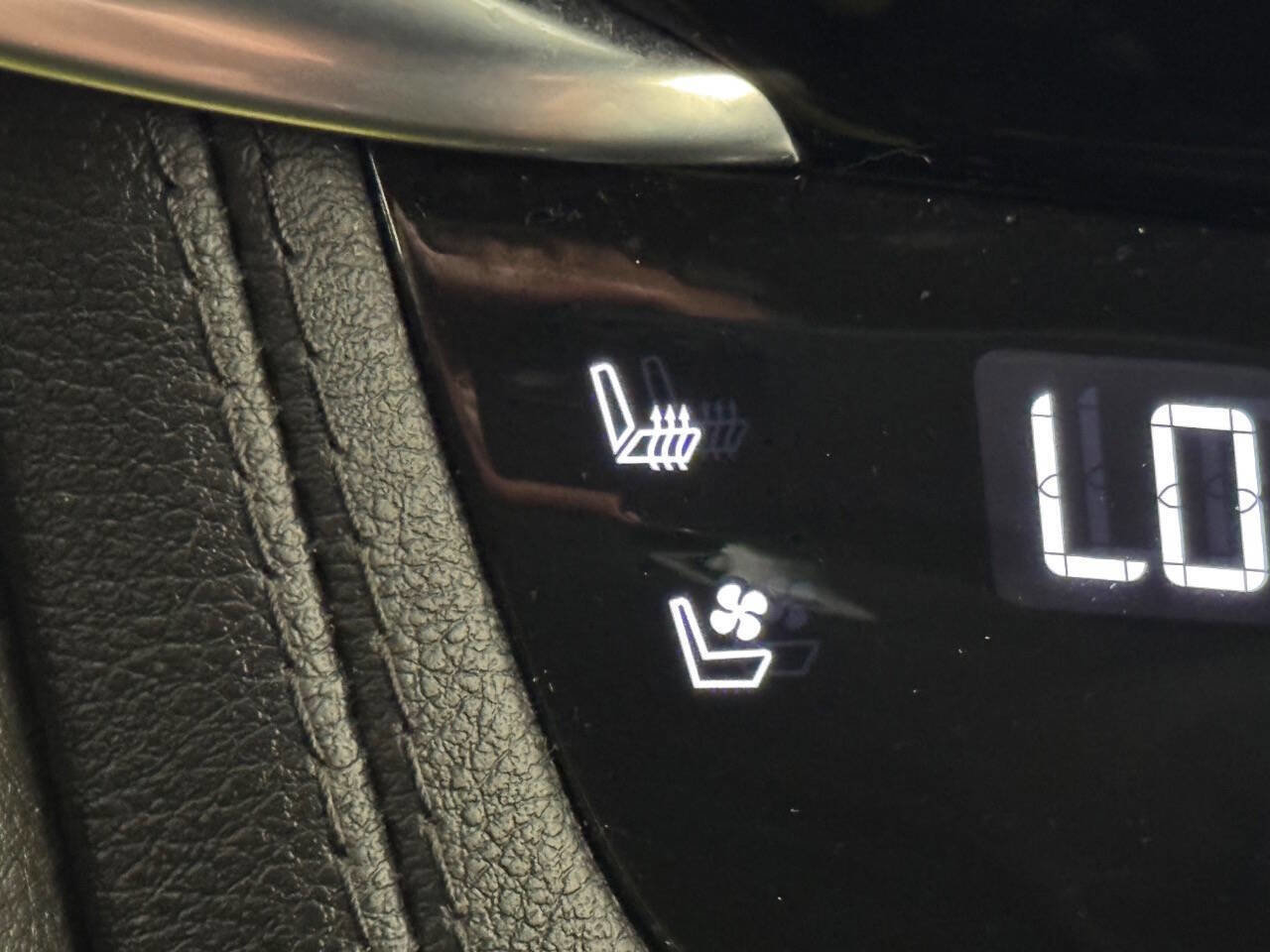 Used 2023 Cadillac XT6 Sport image 53