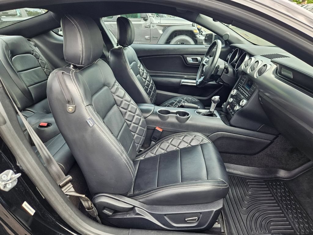 Used 2018 Ford Mustang GT RWD image 16