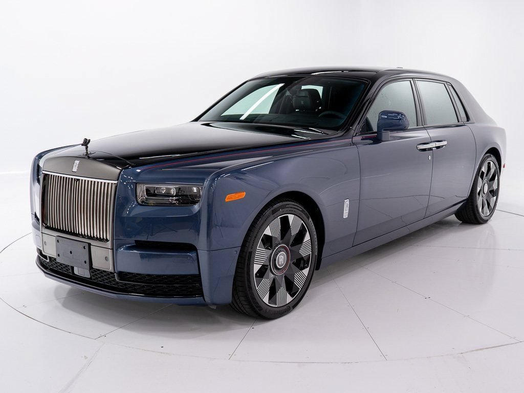 Certified 2026 Rolls-Royce Phantom Sedan w/ Leather Finishing Pack RWD image 1