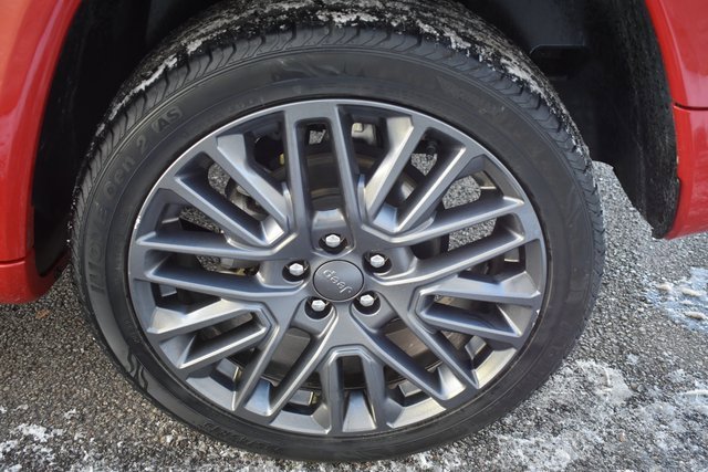 Used 2023 Jeep Compass Limited image 45