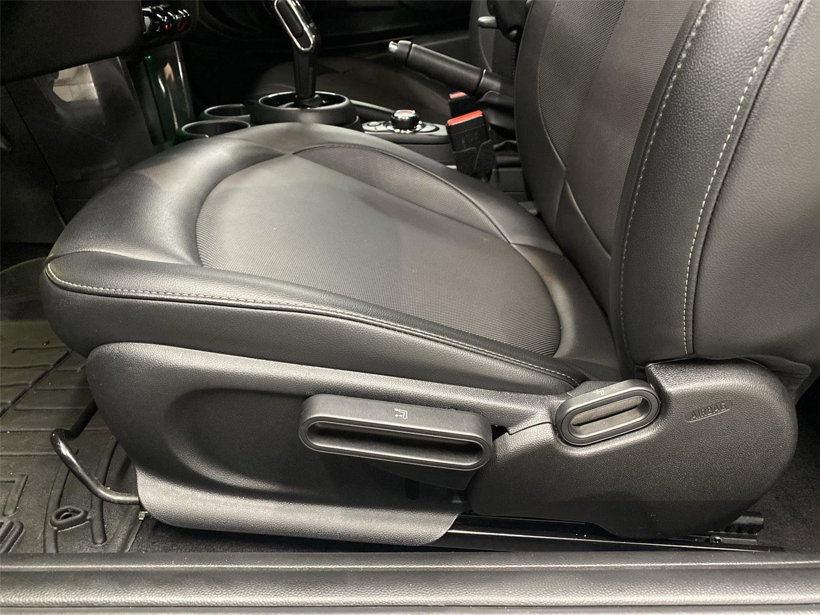 Used 2021 MINI Cooper Convertible w/ 6.5" Touchscreen Package image 18