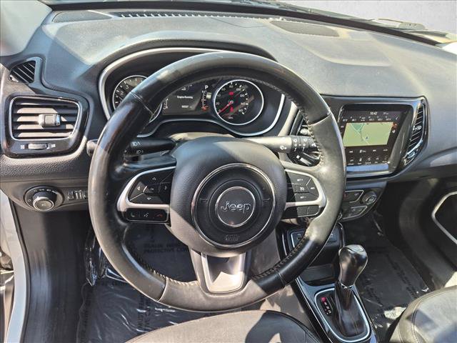 Used 2018 Jeep Compass Limited w/ Navigation Group FWD image 11